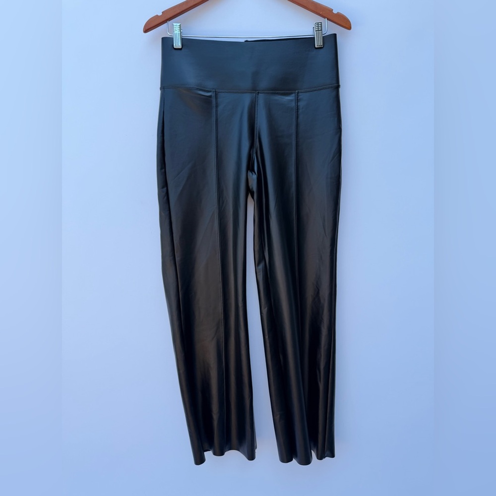 HUE Black Crop Faux Leather Leggings Versatile and Comfortable